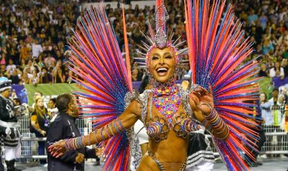 Desfile das campeãs do carnaval 2024 em São Paulo