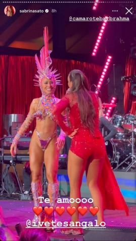 Sabrina e Ivete no Camarote Bar Brahma, no Anhembi / Reprodução/Instagram