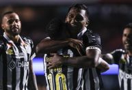 Santos vence São Paulo em clássico com polêmicas de arbitragem