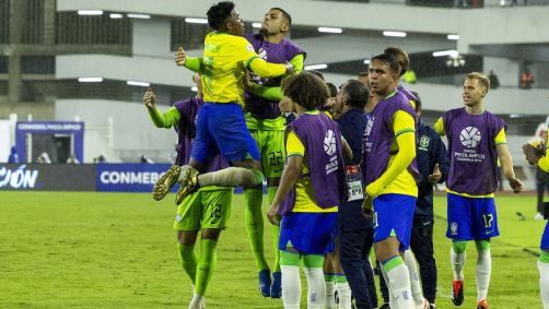 Jogadores da Seleção Brasileira Sub-23 comemoram a vitória sobre a Venezuela pelo Pré-Olímpico