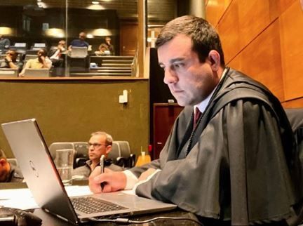Marcelo Shad deixou o caso do desaparecimento do menino Edson Davi, que sumiu há pouco mais de um mês na praia da Barra da Tjuca, no Rio / Reprodução