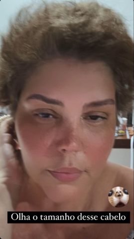 Simony mostra cabelos naturais após tratamento de câncer / Reprodução/Simony/Instagram