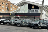 Após sair da cadeia com ajuda da mãe desembargadora, homem é preso por tráfico de drogas e porte ilegal de arma