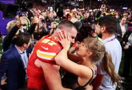 Travis Kelce disse três palavras a Taylor Swift após ganhar o Super Bowl; veja
