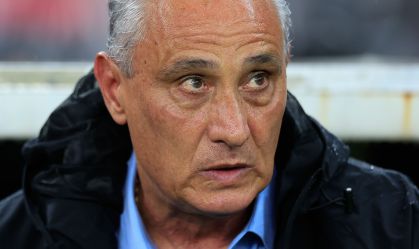 Tite pede perdão por declaração sobre Daniel Alves; veja