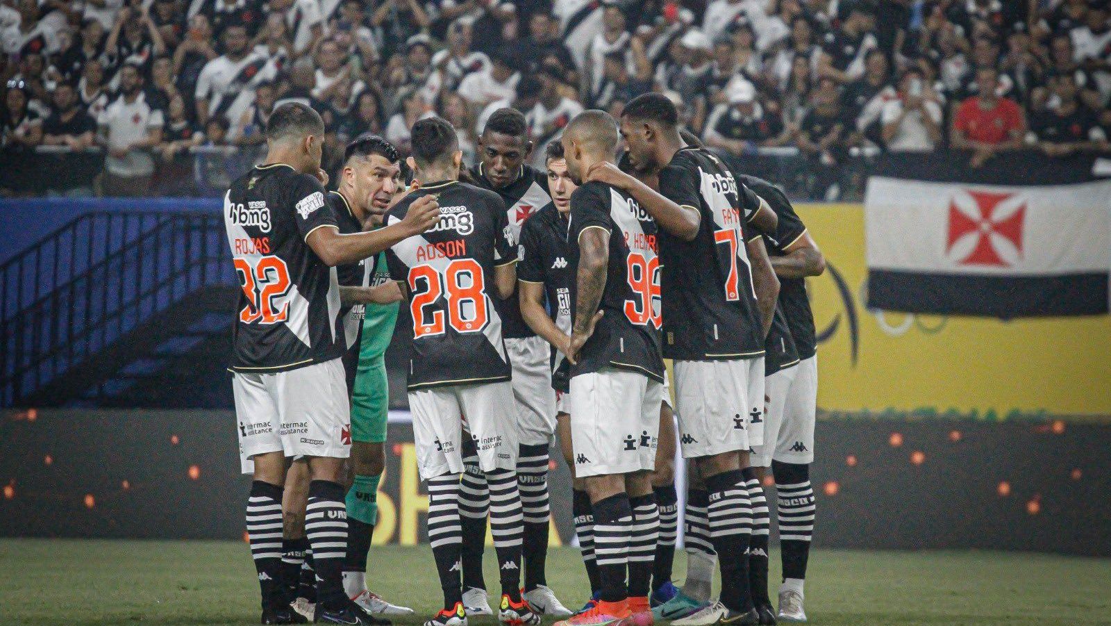 Vasco em campo na Arena da Amazônia em partida contra o Audax Rio pelo Carioca