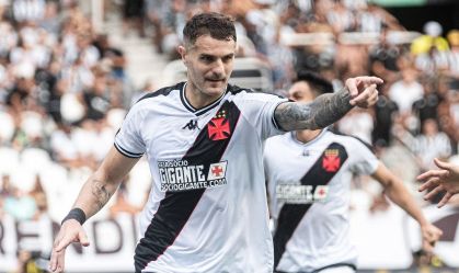 Vegetti supera própria marca de gols no Vasco em menos jogos em 2024