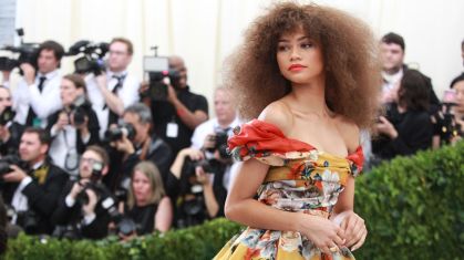 O tão esperado retorno de Zendaya ao Met Gala está chegando com um novo título - ela será anfitriã do evento ao lado de Jennifer Lopez, Bad Bunny, Chris Hemsworth e da editora-chefe da Vogue, Anna Wintour.