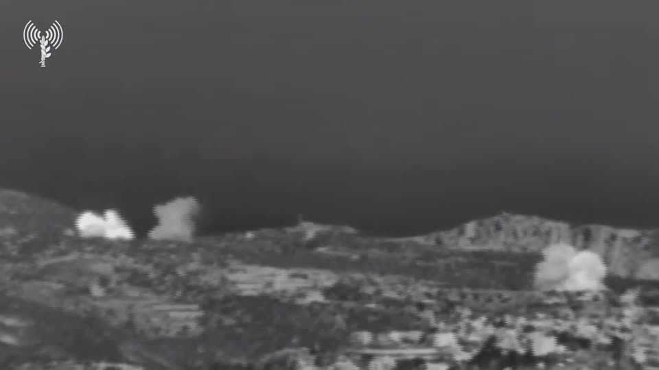 Vídeo do exército israelense mostra explosão em instalações de armas do Hezbollah / REUTERS