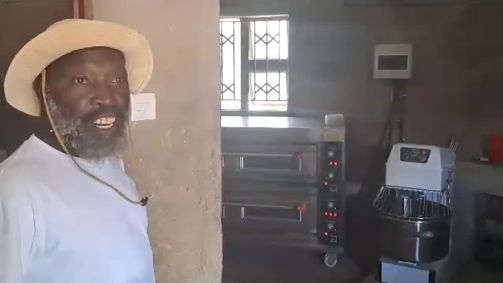 Polícia invadiu fazenda do líder da seita e "proclamado profeta", Ishmael Chokurongerwa, e resgatou mais de 200 crianças que faziam trabalho físico no Zimbábue