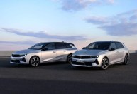 Agora da Stellantis, Opel Astra ganha nova versão híbrida de 136 cv