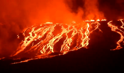 Vulcão La Cumbre entrou em erupção nas ilhas Galápagos, no Equador