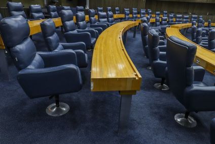 Cadeiras do plenário da Câmara Municipal de São Paulo