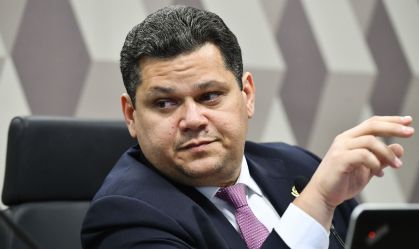 Alcolumbre alerta para risco de impeachment de ministros do STF a partir de 2027, dizem fontes