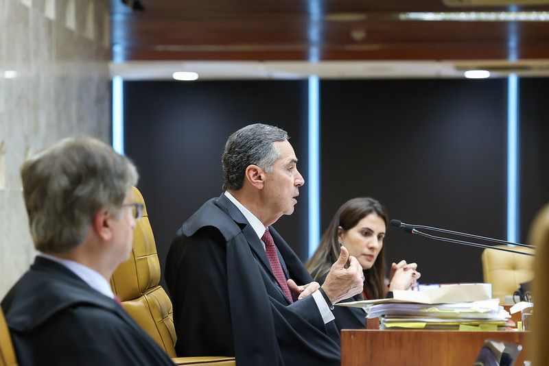 O presidente do STF, Luís Roberto Barroso, durante sessão do plenário da Corte