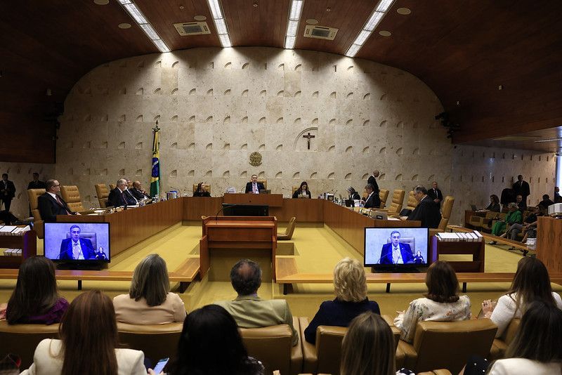 Presidente do STF, ministro Luís Roberto Barroso, preside a sessão especial em homenagem ao Dia Internacional da Mulher