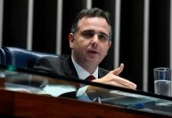 Descriminalização da maconha não pode ser feita por decisão judicial, diz Pacheco