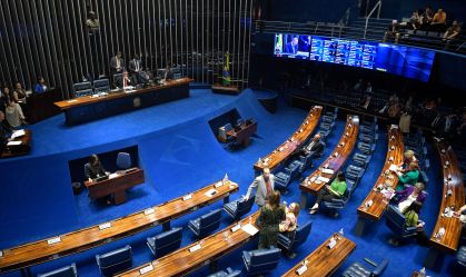 Comissão do Senado aprova projeto que viabiliza isenção do IR para quem ganha até 2 salários mínimos