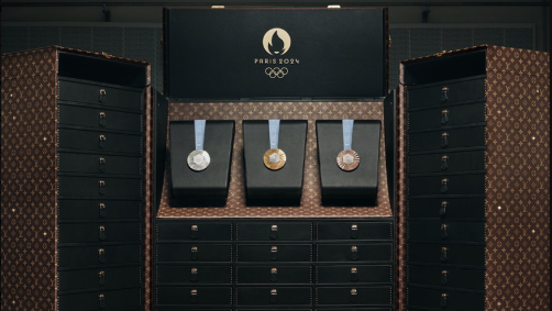A grife Louis Vuitton fez baús feitos sob medida para o transporte das medalhas da Olimpíada de Paris