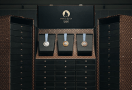 Grife Louis Vuitton faz baús para medalhas de Paris 2024