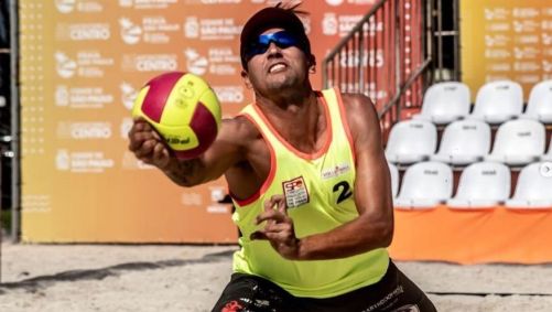 Anderson Melo foi vítima de homofobia durante jogo em Recife