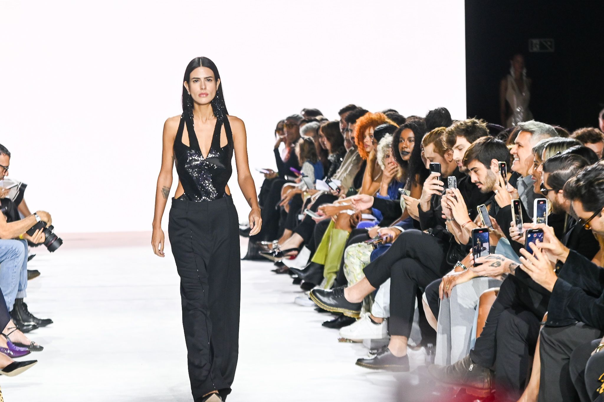 Antonia Morais, filha de Gloria Pires e Orlando Morais, desfila na marca de Reinaldo Loureço / Marcelo Sá Barretto/Agnews
