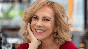 Arlete Salles interpreta a personagem Frida na novela &quot;Família é Tudo&quot;