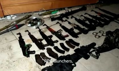 Armas supostamente encontradas no hospital Al Shifa, o maior da Faixa de Gaza