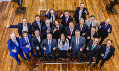 Lula recebe líderes do Senado para um novo "happy hour" no Palácio da Alvorada