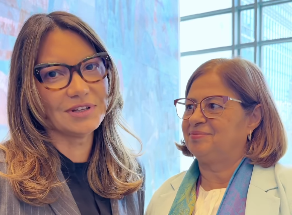 A primeira-dama Rosângela da Silva, a Janja, com a ministra das Mulheres, Cida Gonçalves