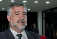 Tempo de reconstrução depende de cada cidade, diz Pimenta à CNN sobre chuvas no RS