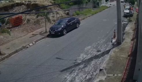 A Polícia Civil de Minas Gerais (PCMG) investiga as circunstâncias e a causa do acidente de trânsito.