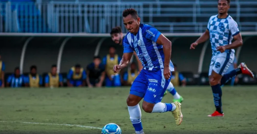 Colombiano Ray Vanegas jogou pelo CSA em 2023