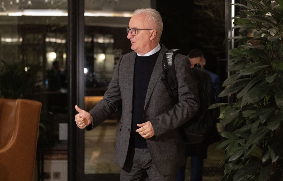 Dorival durante apresentação em Londres para os amistosos contra Inglaterra e Espanha