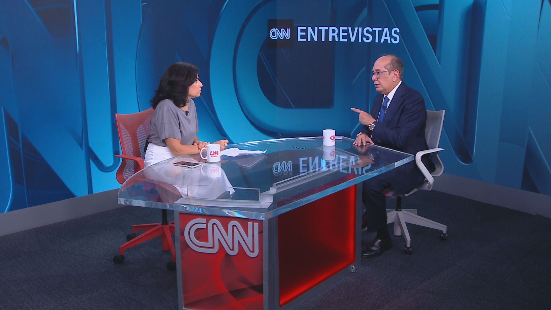 O ministro do STF Gilmar Mendes concede entrevista à CNN