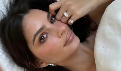 Emily Ratajkowski transforma anel de noivado após divórcio; veja