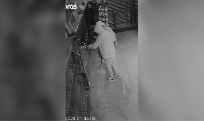 Criminosos fazem buraco na parede e furtam joalheria em São Paulo; veja vídeo