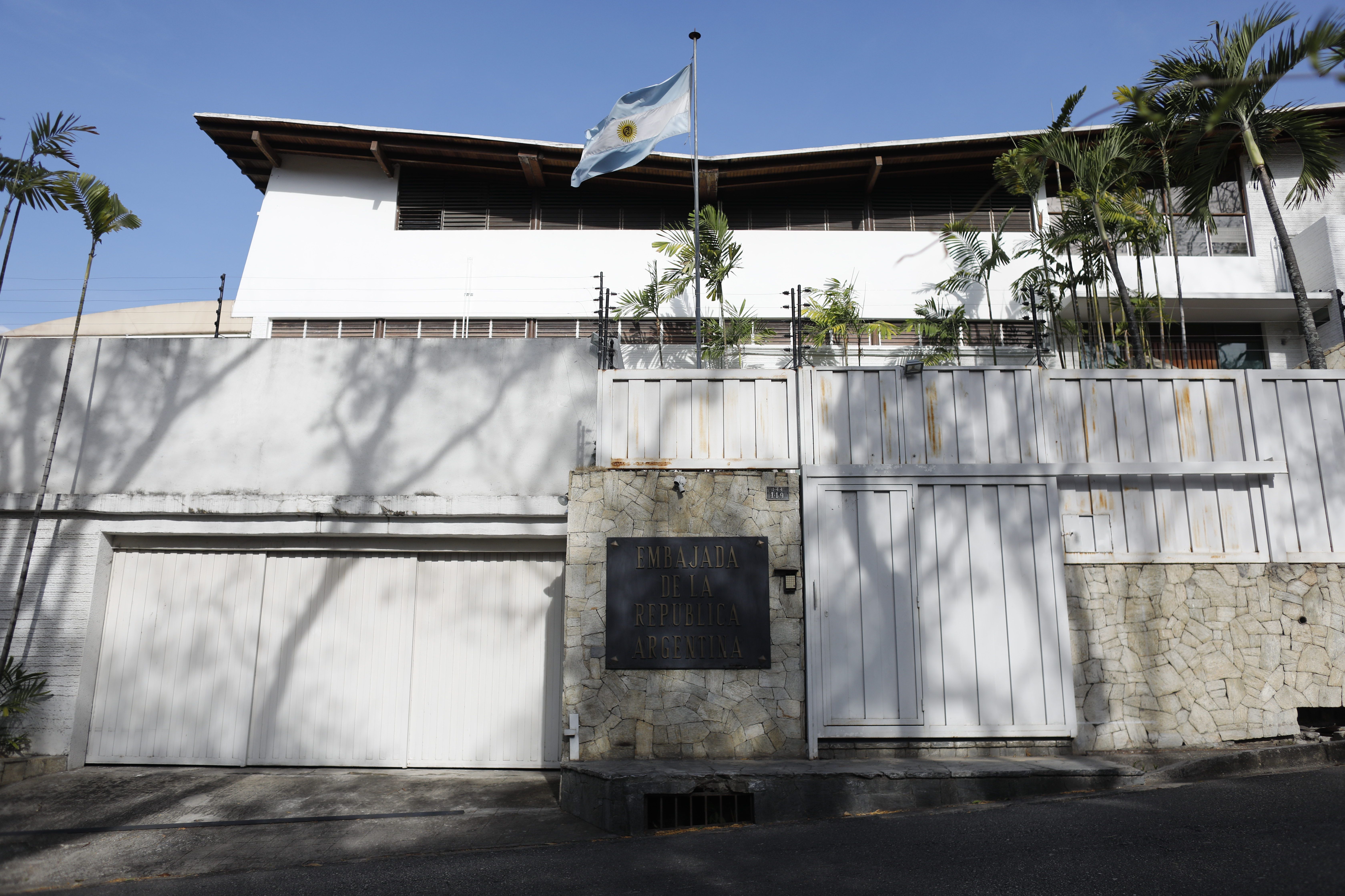 Fachada da Embaixada da Argentina em Caracas, na Venezuela, em 16 de março de 2020.