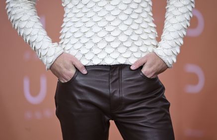 Detalhes da roupa de Timothée Chalamet no photocall de Londres para Duna 2, na Inglaterra em 14 de fevereiro de 2024