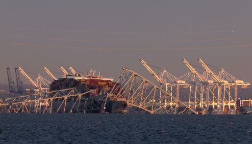 Vista da ponte Francis Scott Key, que desabou após a colisão de um navio de carga, em Baltimore, Maryland, Estados Unidos, em 26 de março de 2024.