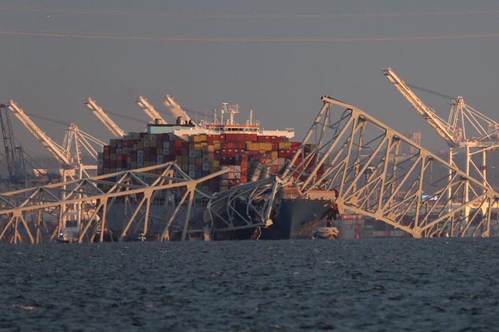 Vista da ponte Francis Scott Key, que desabou após a colisão de um navio de carga, em Baltimore, Maryland, Estados Unidos, em 26 de março de 2024. / Rob Carr/Getty Images