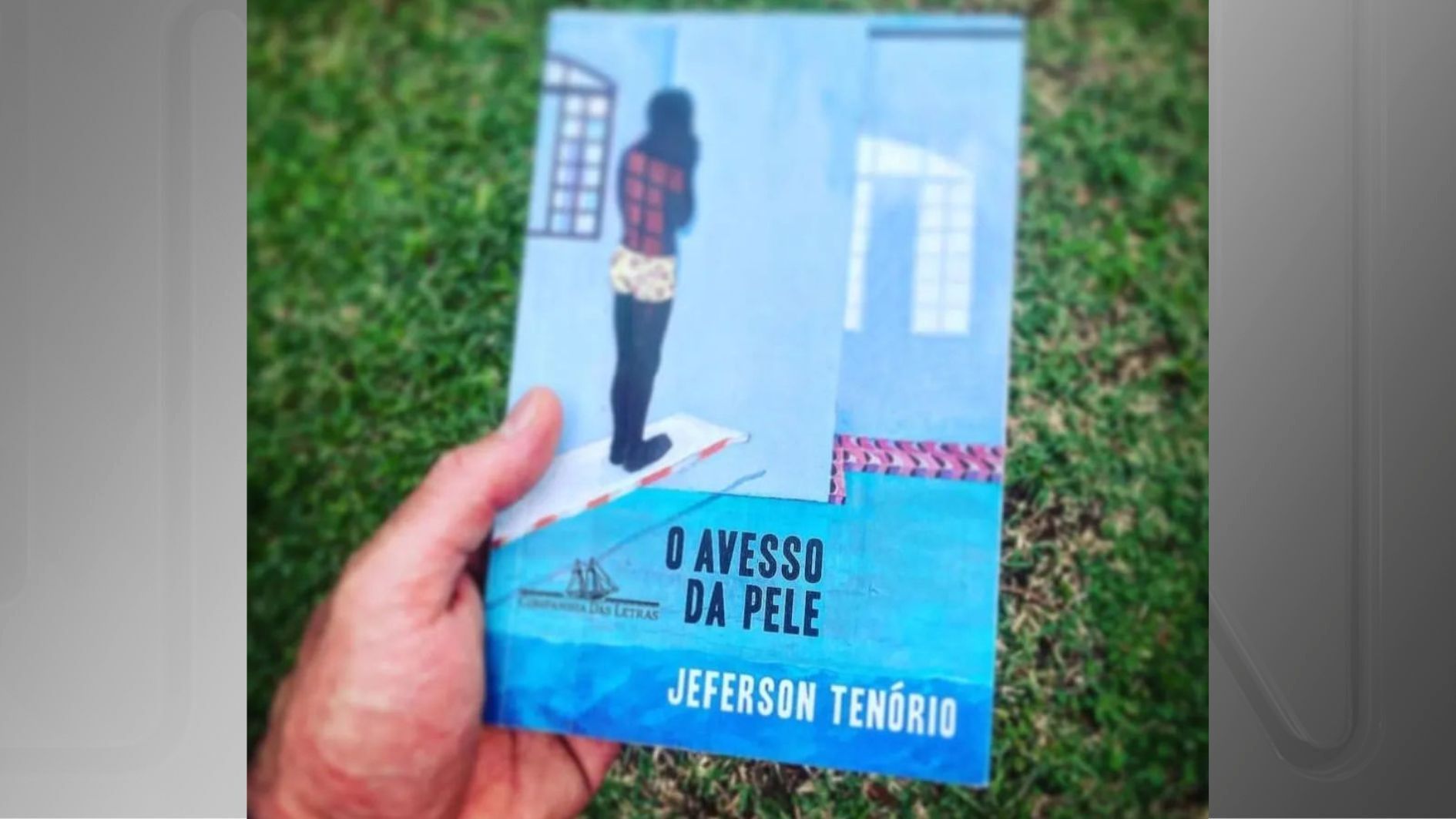 O livro "O Avesso da Pele" foi vencedor do prêmio Jabuti em 2021