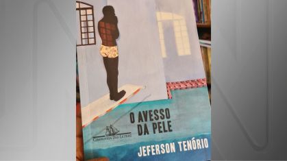 O livro "O Avesso da Pele", de Jeferson Tenório