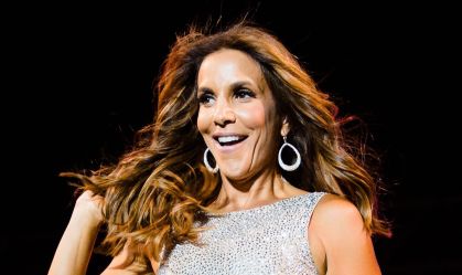 Ivete Sangalo, Seu Jorge e Eduardo Kobra discursam em Harvard e MIT