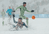 "Desgraça": debaixo de neve, técnico reclama de jogo da MLS; veja imagens