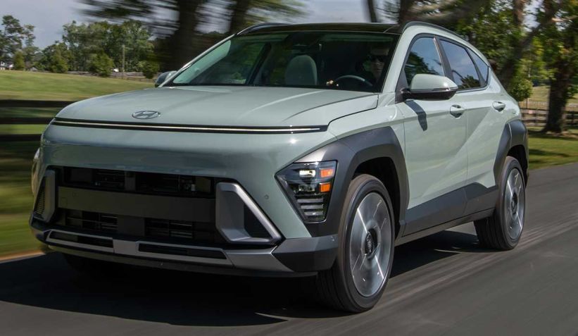 Kona é oferecido com versões elétrica e híbrida / Divulgação