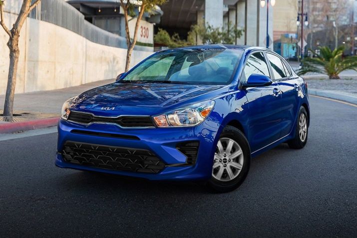 Kia Rio é uma das poucas ofertas abaixo dos U$ 20.000, mas já está com os dias contados / Divulgação/Kia