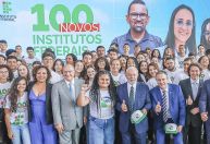 Lula diz que Educação é investimento e 
