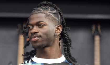 Lil Nas X volta ao rap em teaser de nova música na web