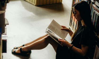 8 romances de autoras mulheres que você precisa conhecer